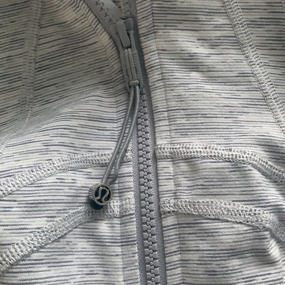 color grey/white size:0 running or workout jacket - Picture 2 of 6